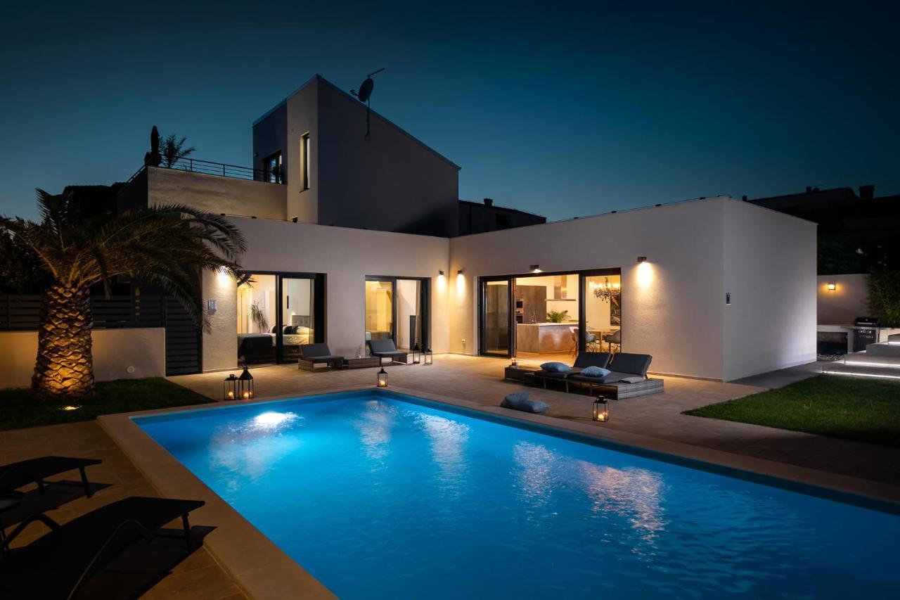 Belvedere Holidays Villas Новиград Экстерьер фото