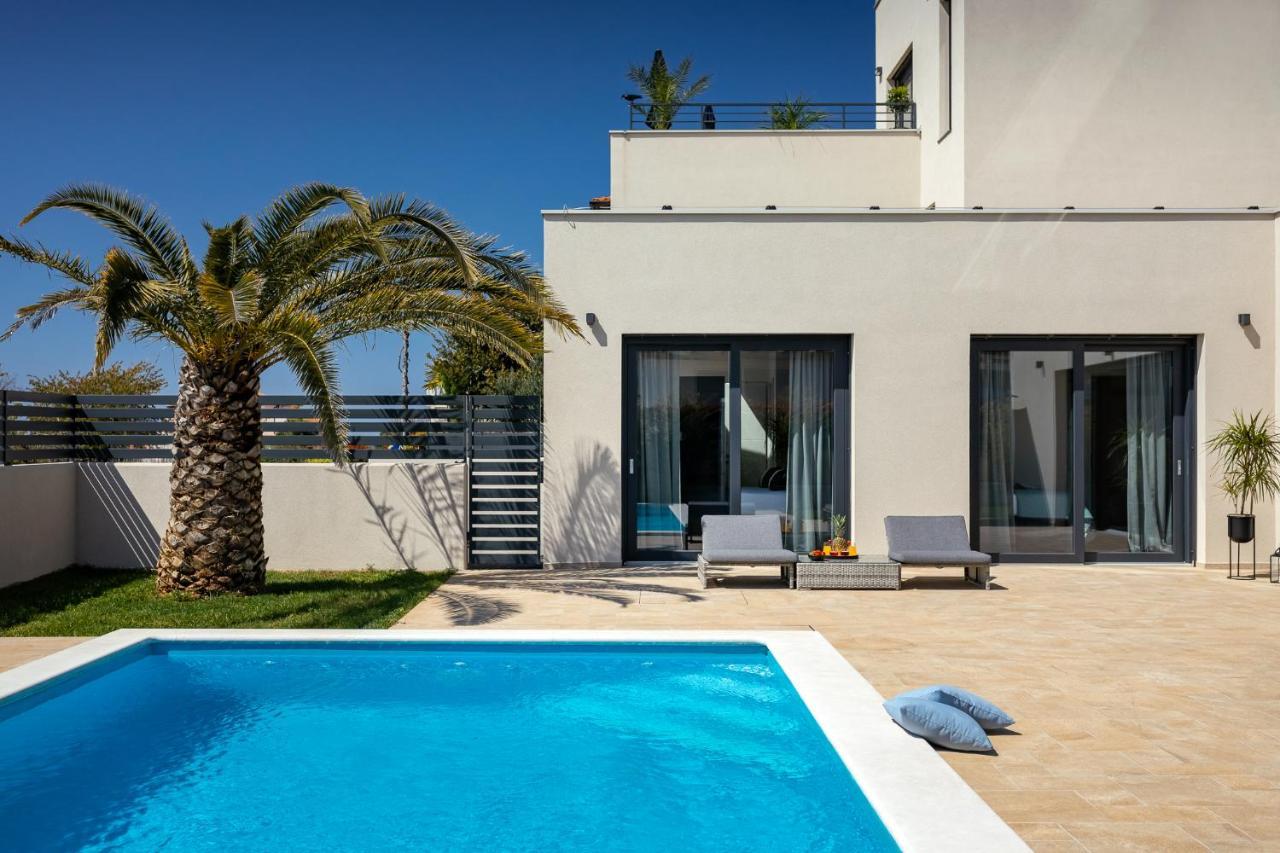 Belvedere Holidays Villas Новиград Экстерьер фото