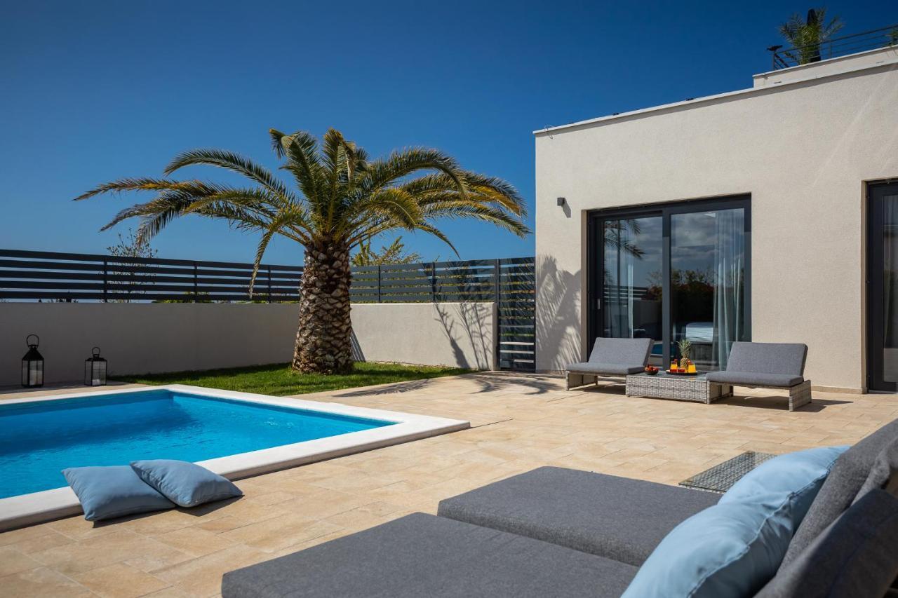 Belvedere Holidays Villas Новиград Экстерьер фото